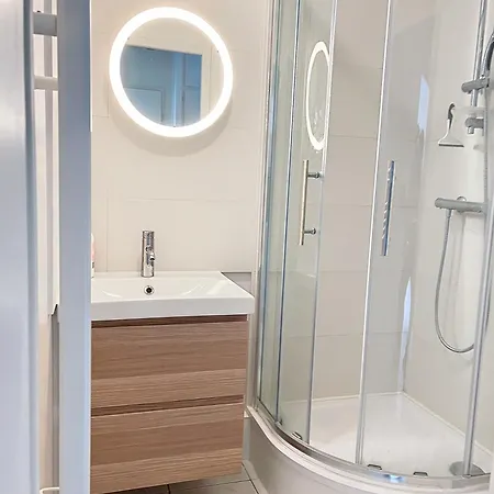 Lejlighed - 2 Pieces Avec Balcon Et Parking- Hyper Centre Et *